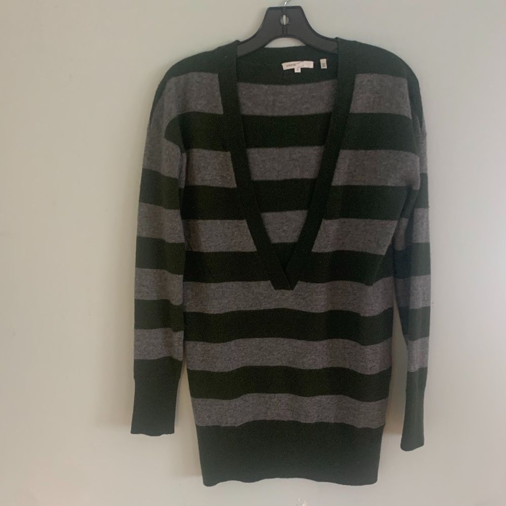 Vince Sweater Deep V-neck 100% Cashmere